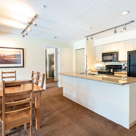 The Ironwood On Blueberry Hill Apartment Whistler Room photo