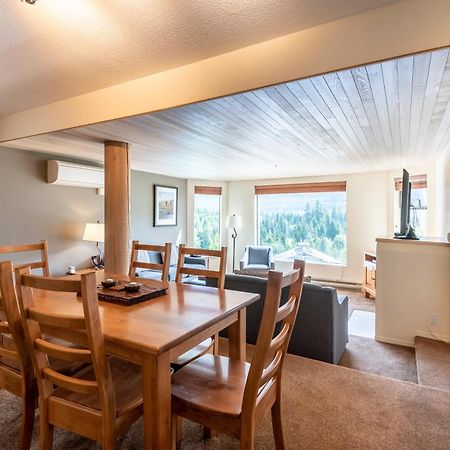 The Ironwood On Blueberry Hill Apartment Whistler Room photo