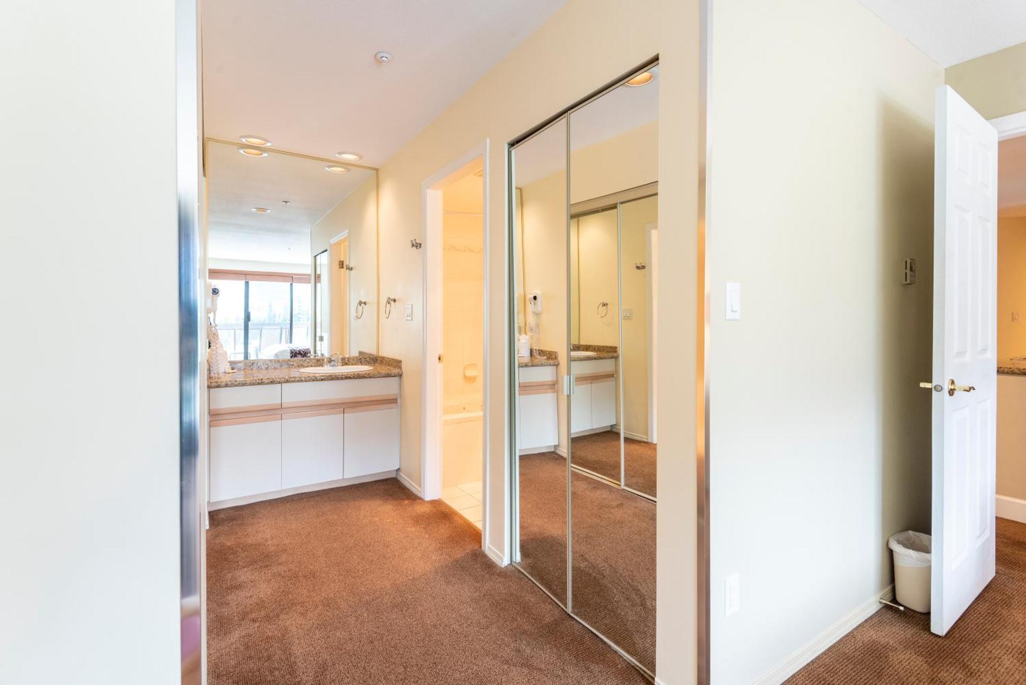 The Ironwood On Blueberry Hill Apartment Whistler Room photo