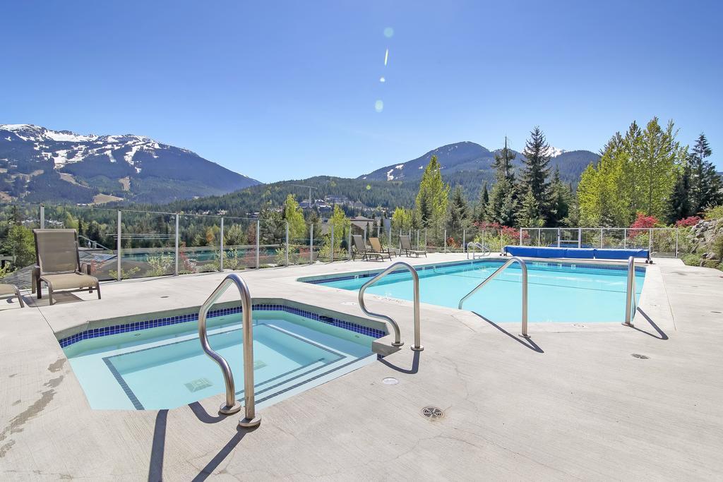 The Ironwood On Blueberry Hill Apartment Whistler Exterior photo