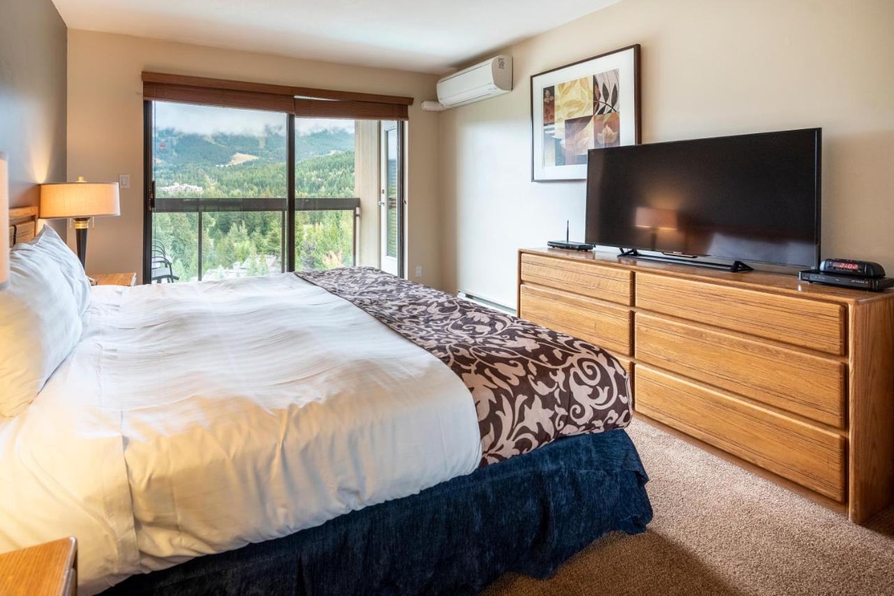 The Ironwood On Blueberry Hill Apartment Whistler Exterior photo